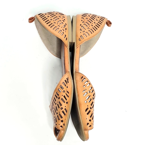 RESTRICTED Laser Cut Open Toe Flats - Picture 5 of 8
